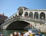 A photo of the Rialto bridge in Venice